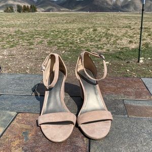 Nude Heel with Buckle Strap